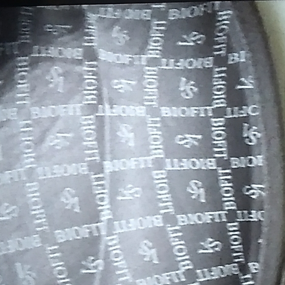 👙 Victoria’s Secret Incredible BioFit Lined Demi Uplift  Sz 40 DD - Picture 3 of 16